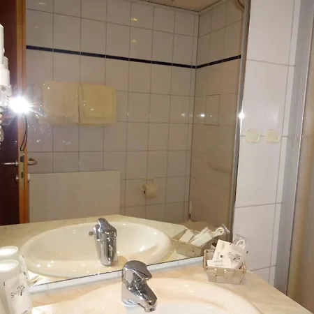 Hotel Sonnenhof 3*